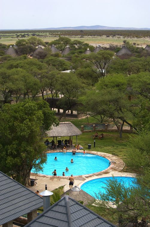 624 Namibia Okt 2006 Okaukuejo-Resort.JPG